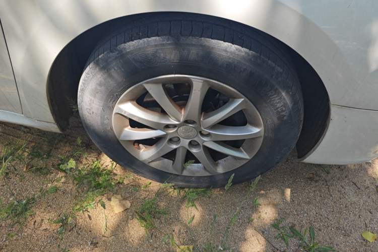 Used Peugeot 508 2015 2.0L Automatic Zhiyi Edition Right Front Wheel Hub