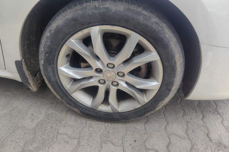 Used Peugeot 508 2015 1.6THP Automatic Prestige Edition Right Front Wheel Hub