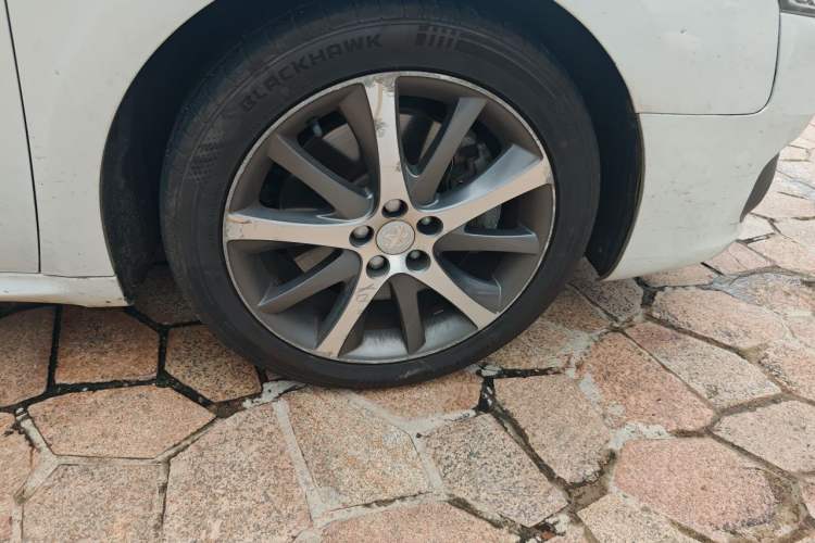 Used Peugeot 508 2015 1.8THP Automatic Prestige Edition Right Front Wheel Hub