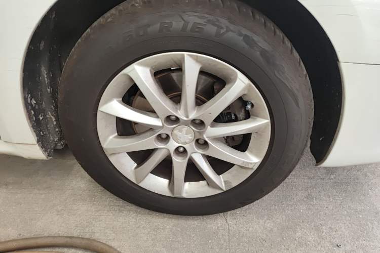 Used Peugeot 508 2015 1.6THP Automatic Zhiiyi Edition Right Front Wheel Hub