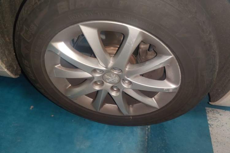 Used Peugeot 508 2015 1.6THP Automatic Zhiiyi Edition Right Front Wheel Hub