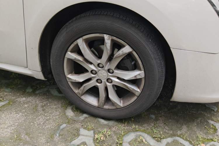 Used Peugeot 508 2015 2.0L Automatic ZhiZhen Edition Right Front Wheel Hub