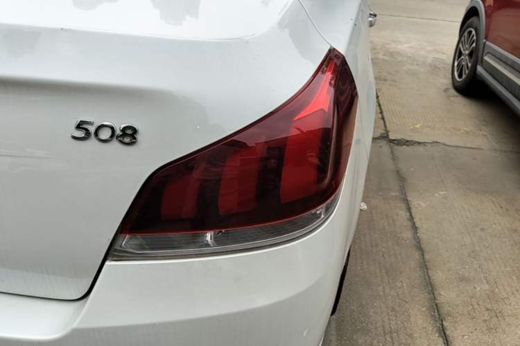 Used Peugeot 508 2015 2.0L Automatic ZhiZhen Edition Right Rear Taillight
