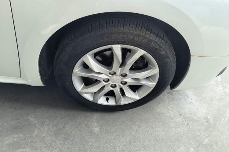 Used Peugeot 508 2015 1.6THP Automatic Prestige Edition Right Rear Wheel Hub