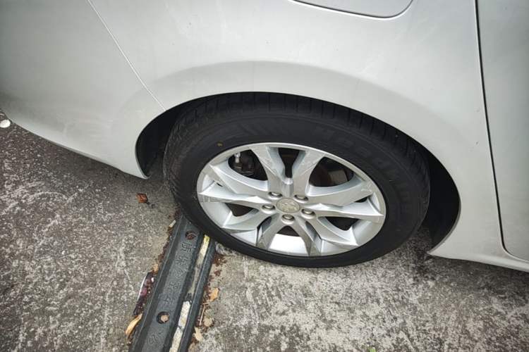 Used Peugeot 508 2015 1.6THP Automatic Prestige Edition Right Rear Wheel Hub