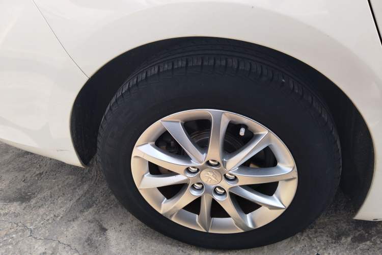 Used Peugeot 508 2015 1.6THP Automatic Zhiiyi Edition Right Rear Wheel Hub