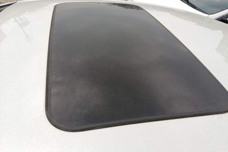 Used Peugeot 508 2015 2.0L Automatic Zhiyi Edition Roof