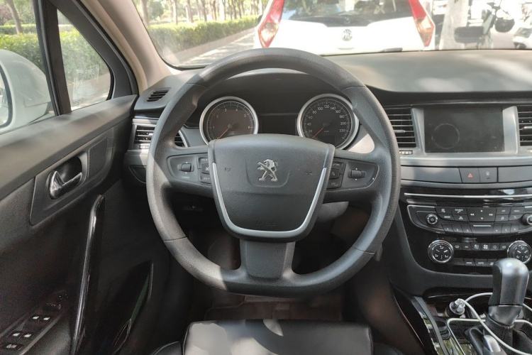 Used Peugeot 508 2015 2.0L Automatic Zhiyi Edition Steering Wheel