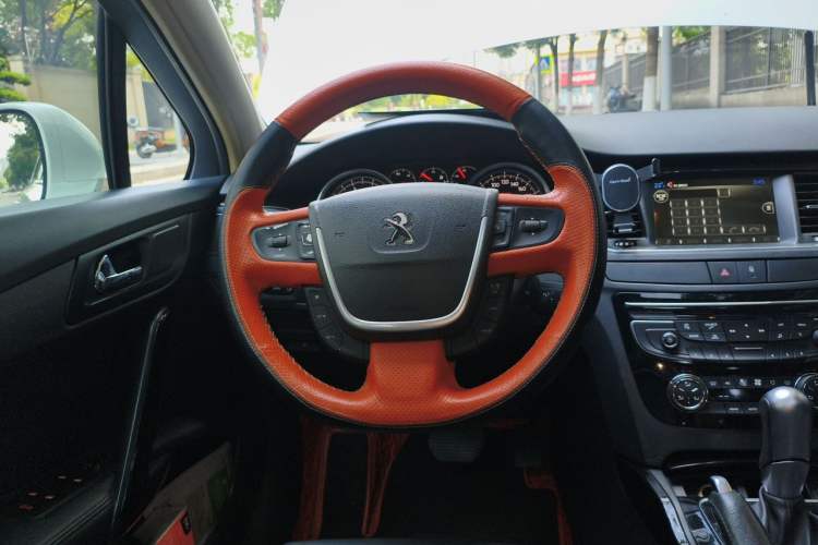 Used Peugeot 508 2015 2.0L Automatic ZhiZhen Edition Steering Wheel