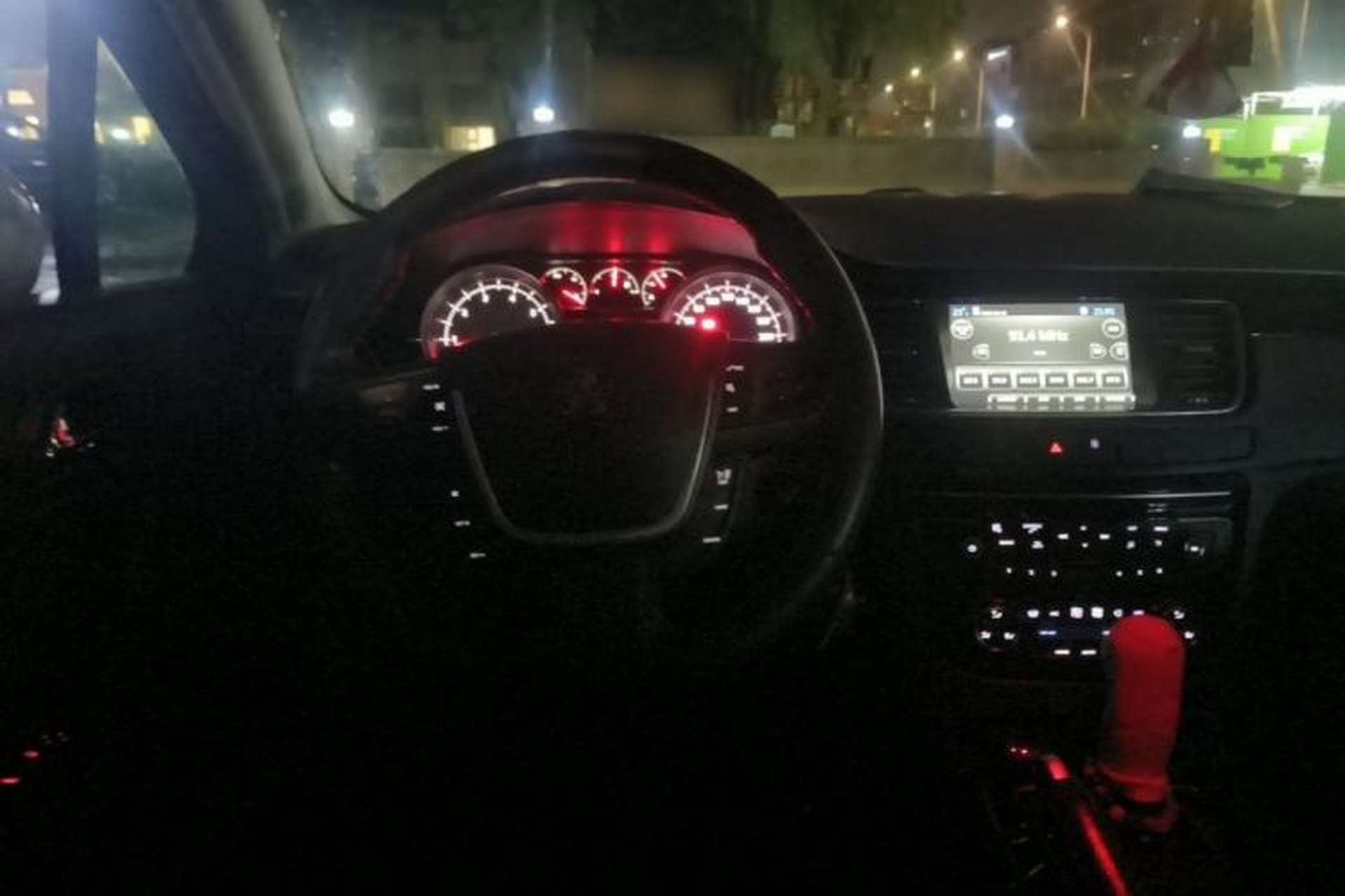 Used Peugeot 508 2015 2.0L Automatic ZhiZhen Edition Steering Wheel