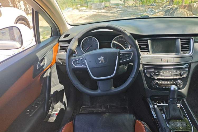 Used Peugeot 508 2015 2.0L Automatic Zhiyi Edition Steering Wheel
