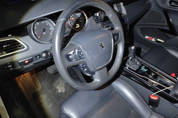 Used Peugeot 508 2015 1.6THP Automatic Prestige Edition Steering Wheel