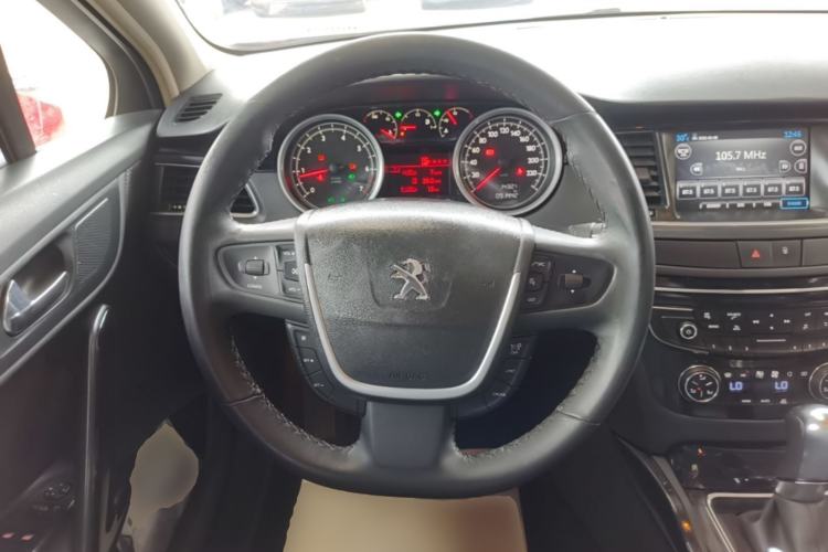 Used Peugeot 508 2015 2.0L Automatic ZhiZhen Edition Steering Wheel