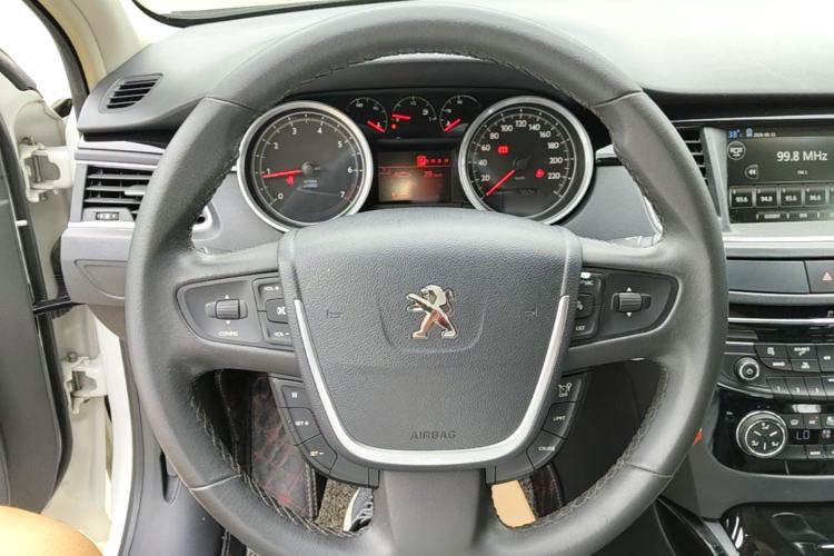 Used Peugeot 508 2015 2.0L Automatic ZhiZhen Edition Steering Wheel