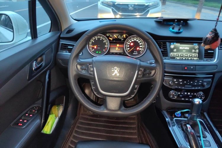 Used Peugeot 508 2015 2.0L Automatic ZhiZhen Edition Steering Wheel