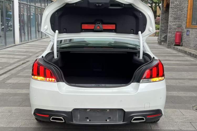 Used Peugeot 508 2015 1.6THP Automatic Prestige Edition Trunk