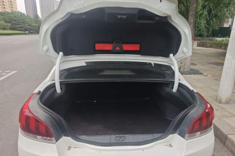 Used Peugeot 508 2015 1.6THP Automatic Prestige Edition Trunk