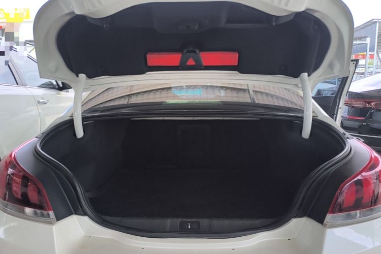 Used Peugeot 508 2015 2.0L Automatic Zhiyi Edition Trunk