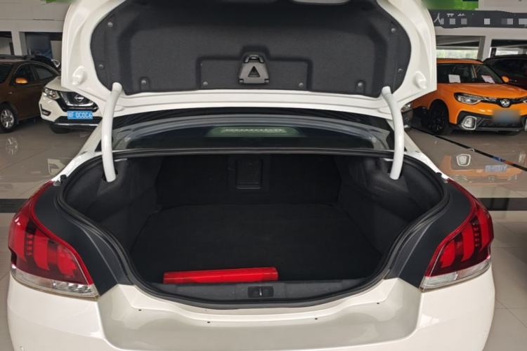 Used Peugeot 508 2015 1.6THP Automatic Prestige Edition Trunk