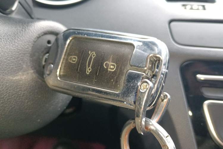 Used Peugeot 508 2015 2.0L Automatic Zhiyi Edition Vehicle Key
