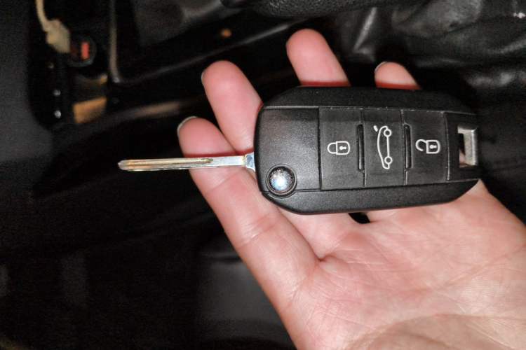 Used Peugeot 508 2015 2.0L Automatic Zhiyi Edition Vehicle Key