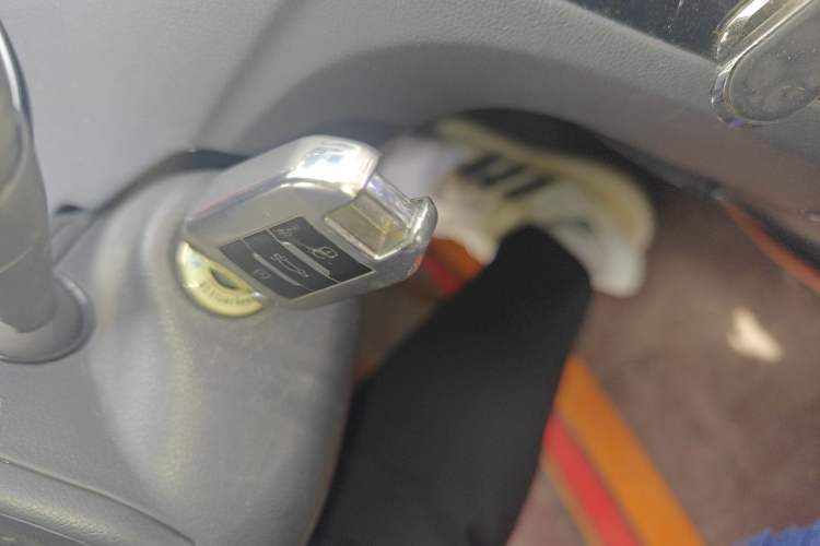 Used Peugeot 508 2015 2.0L Automatic Zhiyi Edition Vehicle Key
