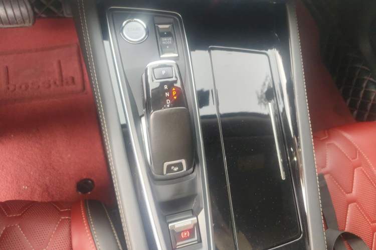 Used Peugeot 508 2019 508L 400THP PureTech X Phoenix Edition China VI Standard Gear Lever