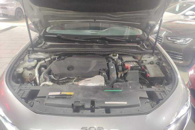 Used Peugeot 508 2019 508L 400THP PureTech Driving Control Version China VI Standard Engine Bay