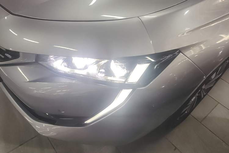 Used Peugeot 508 2019 508L 400THP PureTech Driving Control Version China VI Standard Left Front Headlight