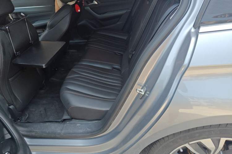 Used Peugeot 508 2019 508L 400THP PureTech Driving Control Version China VI Standard Left Rear Seat