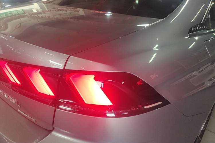 Used Peugeot 508 2019 508L 400THP PureTech Driving Control Version China VI Standard Right Rear Taillight