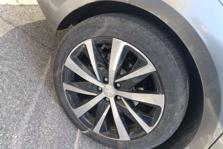 Used Peugeot 508 2019 508L 400THP PureTech X Phoenix Edition China VI Standard Right Rear Wheel Hub