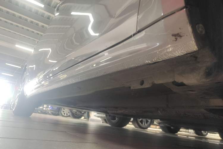 Used Peugeot 508 2019 508L 400THP PureTech Driving Control Version China VI Standard Right Side Sill