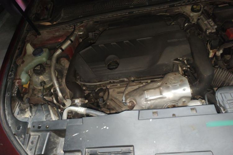 Used Peugeot 508 2019 508L 400THP PureTech Passion Edition China VI standard Engine Bay Right