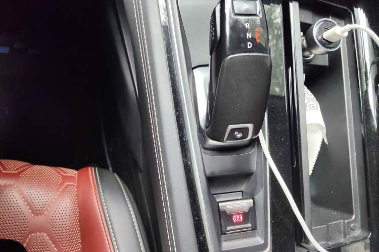 Used Peugeot 508 2019 508L 400THP PureTech Passion Edition China VI standard Gear Lever