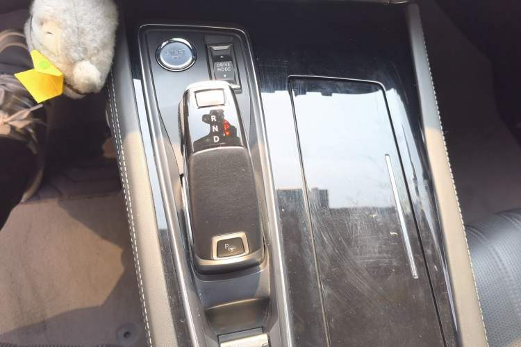 Used Peugeot 508 2019 508L 400THP PureTech Passion Edition China VI standard Gear Lever