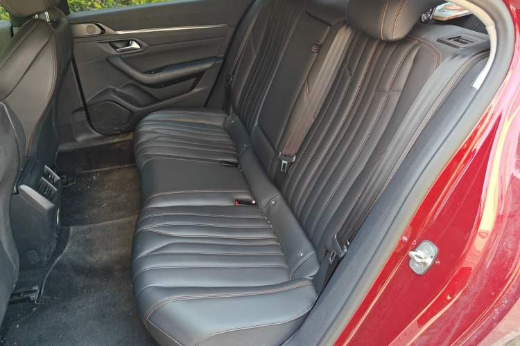 Used Peugeot 508 2019 508L 400THP PureTech Driving Control Version China VI Standard Left Rear Seat