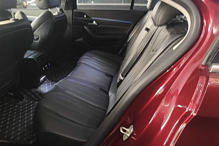 Used Peugeot 508 2019 508L 400THP PureTech Passion Edition China VI standard Left Rear Seat