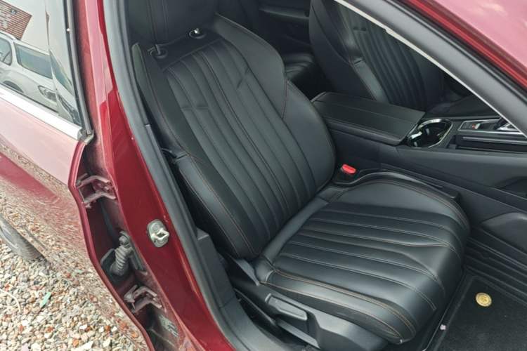 Used Peugeot 508 2019 508L 400THP PureTech Driving Control Version China VI Standard Right Front Seat