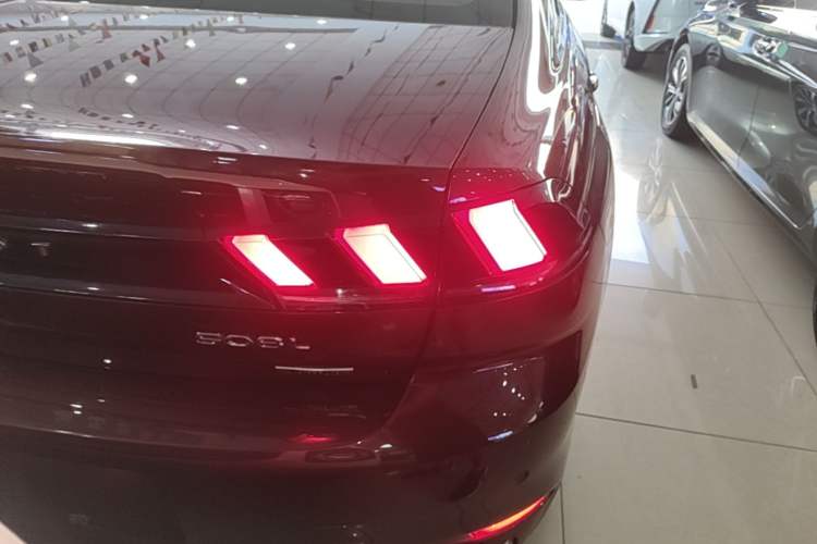 Used Peugeot 508 2019 508L 400THP PureTech Passion Edition China VI standard Right Rear Taillight