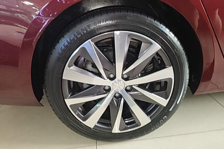 Used Peugeot 508 2019 508L 400THP PureTech Passion Edition China VI standard Right Rear Wheel Hub