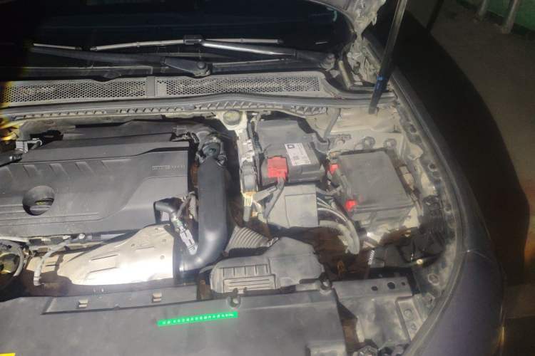 Used Peugeot 508 2019 508L 400THP PureTech Passion Edition China VI standard Engine Bay Left