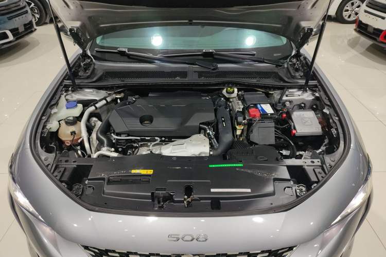 Used Peugeot 508 2019 508L 400THP PureTech Driving Control Version China VI Standard Engine Bay