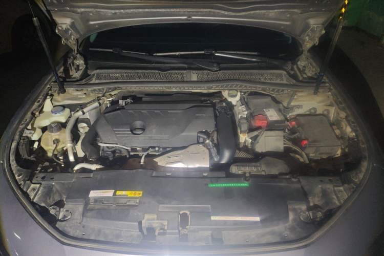 Used Peugeot 508 2019 508L 400THP PureTech Passion Edition China VI standard Engine Bay