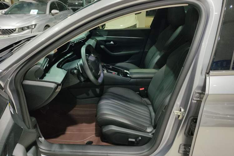 Used Peugeot 508 2019 508L 400THP PureTech Driving Control Version China VI Standard Left Front Seat