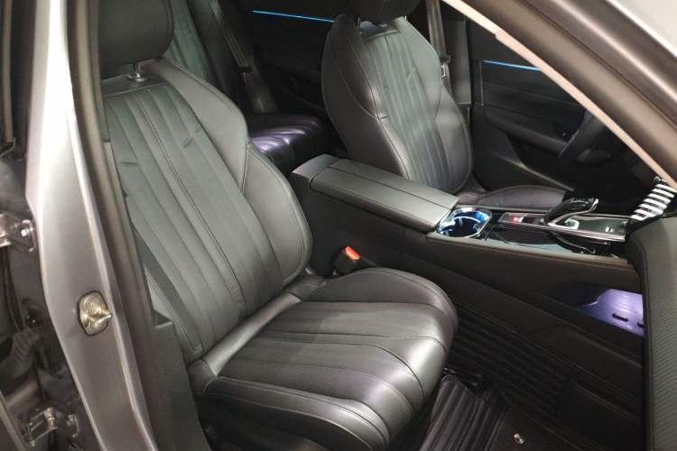 Used Peugeot 508 2019 508L 400THP PureTech Passion Edition China VI standard Right Front Seat