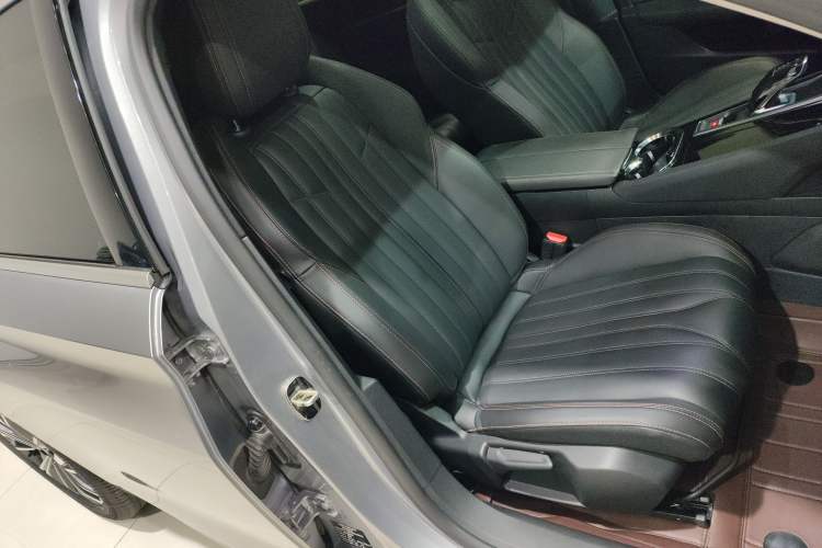 Used Peugeot 508 2019 508L 400THP PureTech Driving Control Version China VI Standard Right Front Seat