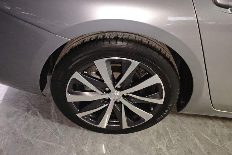 Used Peugeot 508 2019 508L 400THP PureTech Passion Edition China VI standard Right Rear Wheel Hub