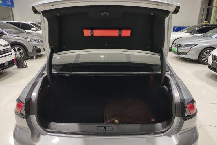 Used Peugeot 508 2019 508L 400THP PureTech Driving Control Version China VI Standard Trunk