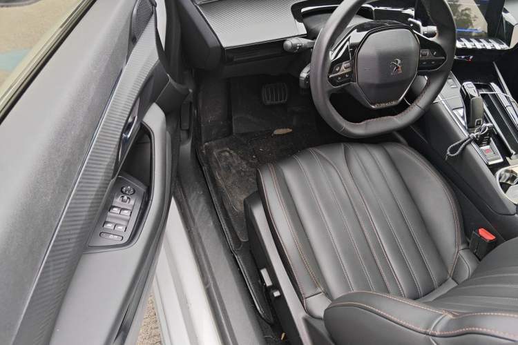 Used Peugeot 508 2019 508L 400THP PureTech Driving Control Version China VI Standard Driver Seat